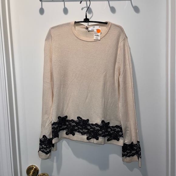Allude Cashmere Sweater - Picture 2 of 12